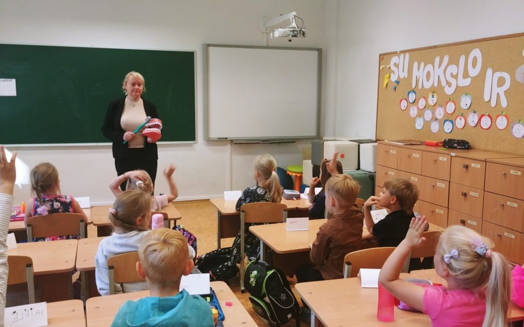 Pažintis su mokyklos sveikatos specialiste