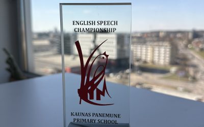 Džiaugiamės ir sveikiname!