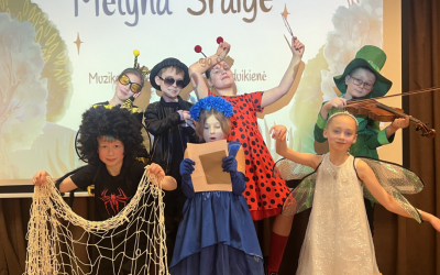 „Mėlyna sraigė“ – stebuklinga pažintis su mokykla